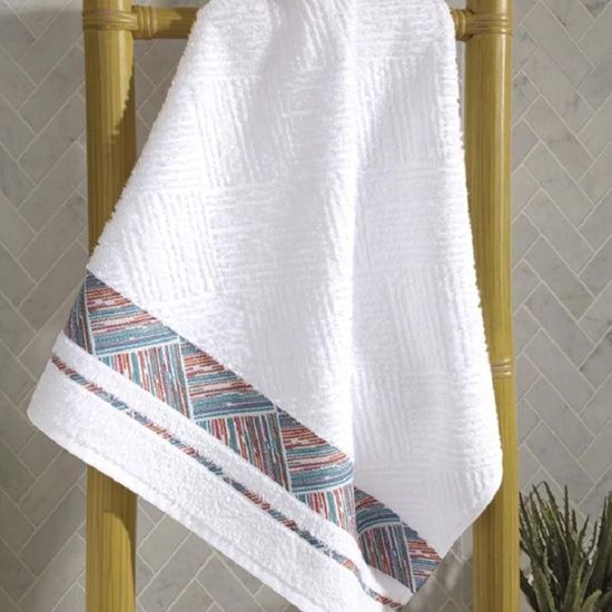 https://sacaria.vteximg.com.br/arquivos/ids/156804-550-550/Toalha-de-Banho-Jacquard-Premium-Liso-70cm-x-140m---Dohler-Branco-07.jpg?v=637172804604230000