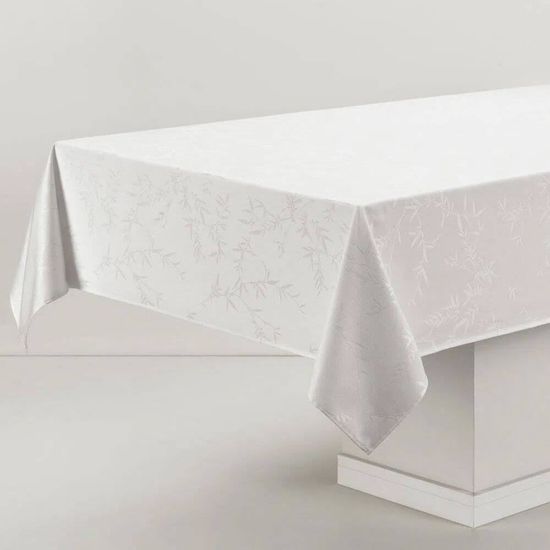 Toalha de Mesa Retangular Celebra Natal 1,60m x 2,20m - Karsten - Veríssimo Branco 01