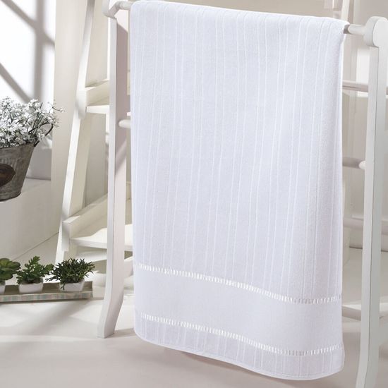 Toalha de Banho Aveludada Bella para Bordar 70cm x 1,40m - Dohler - Branco